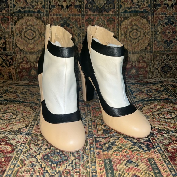 CHANEL 3 Tone boot - Picture 8 of 10